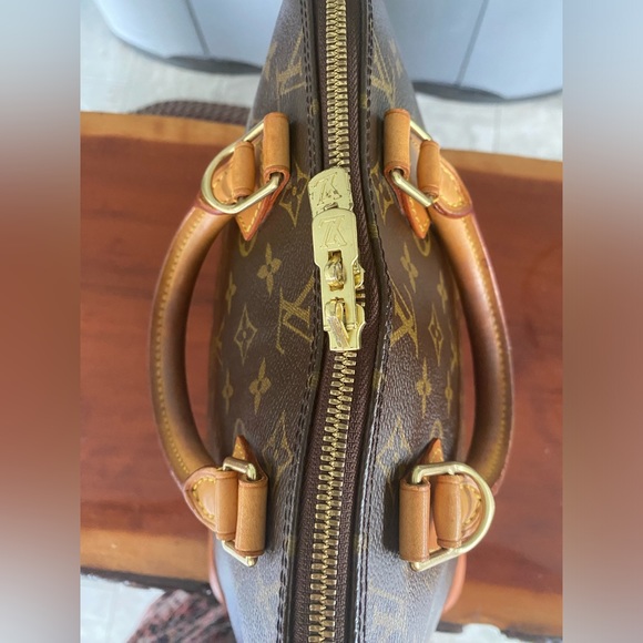 Louis Vuitton Alma With Certificate of Authenticity - Picture 9 of 15
